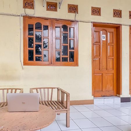 Reddoorz At Kuning Gh Jatinangor Hotel Sayang Bagian luar foto