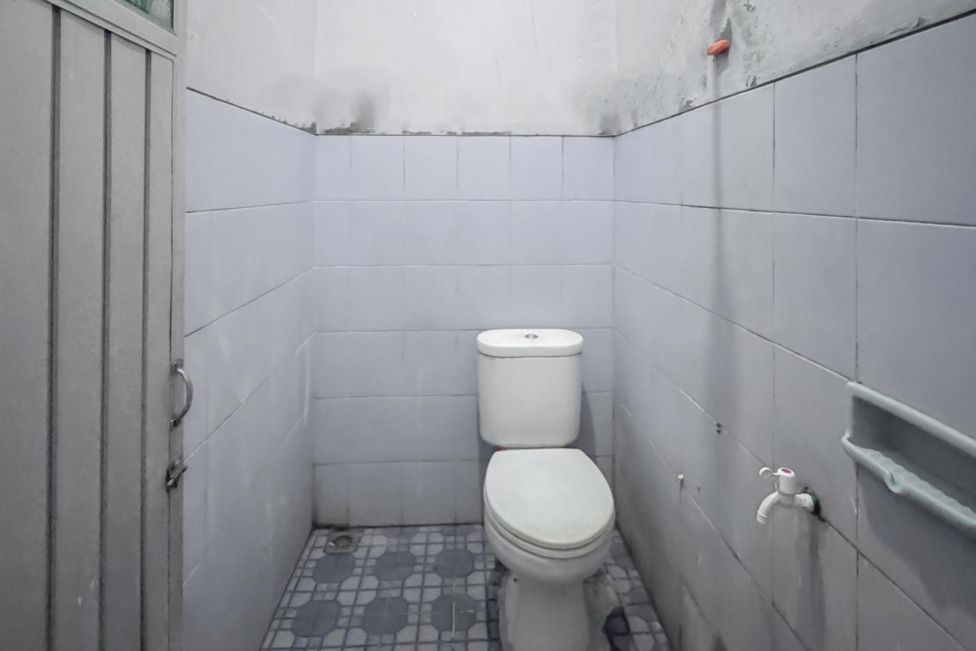 Reddoorz At Kuning Gh Jatinangor Hotel Sayang Bagian luar foto